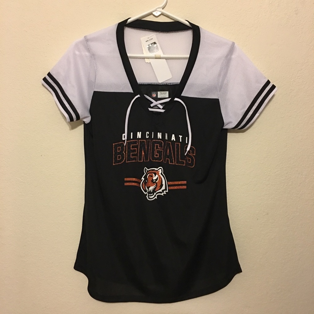NFL team apparel for women size L NWT